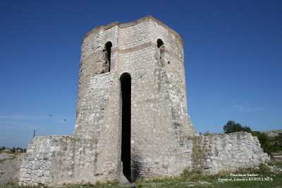 Pınarhisar Surları